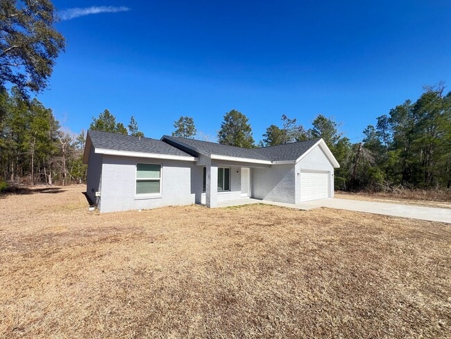 Building Photo - AWESOME 3 BD/2BA Home in Ocklawaha!!!
