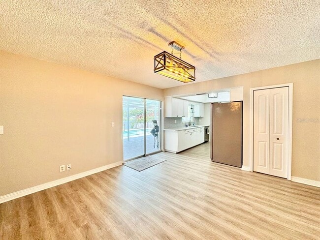 Building Photo - 2924 Catherine Dr