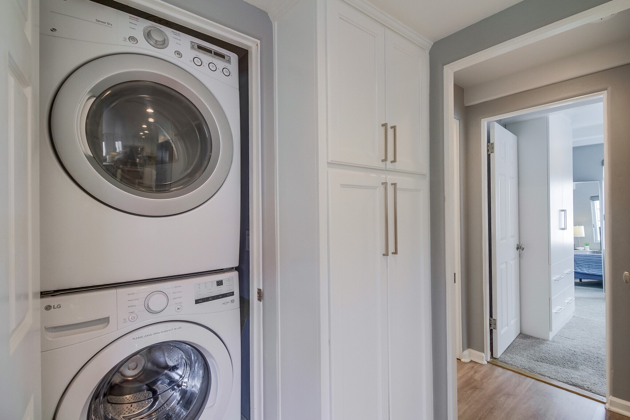 Building Photo - 735 Whiting Ct