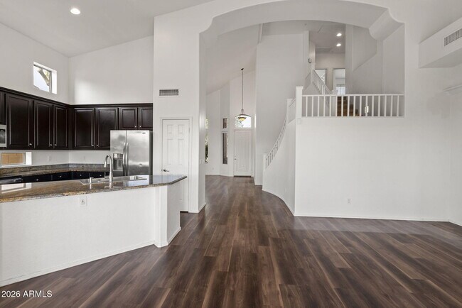 Building Photo - 7803 E Nestling Way