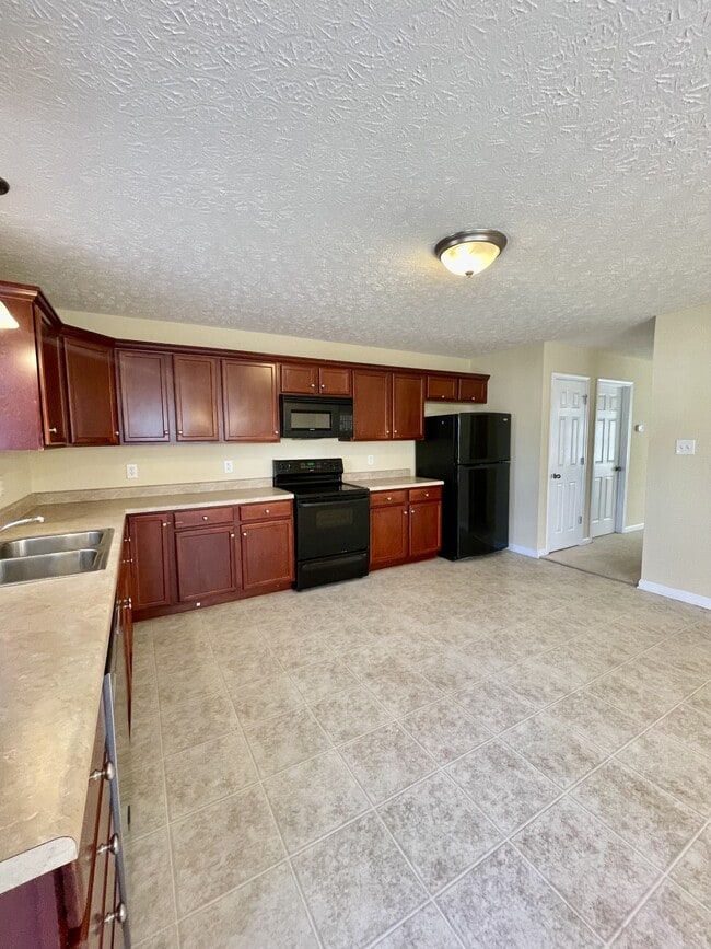 Building Photo - 525 Northwynd Cir