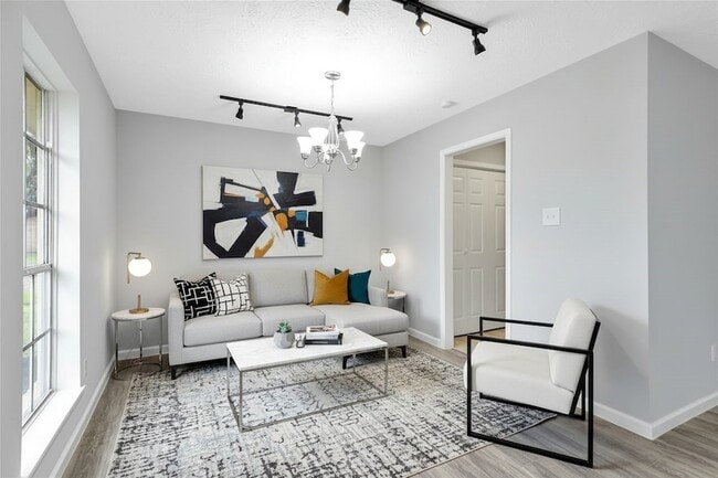 Building Photo - 13703 Cologne Dr