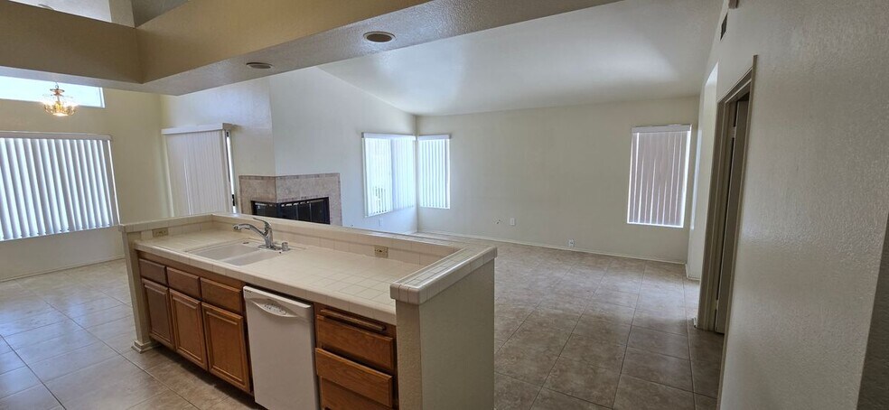 Building Photo - 543 Chelsea Way