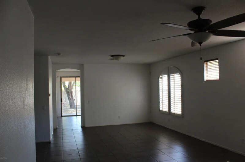 Building Photo - 1606 W St Catherine Ave