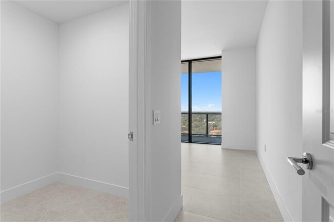 Building Photo - 3015 S Ysabella Ave