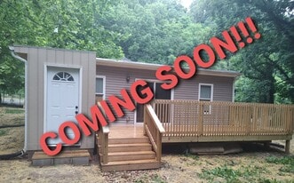 Building Photo - 5445 N George Street Ext