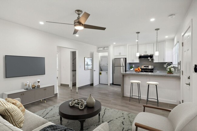 Building Photo - Move in Promotion! 2 Bedroom/1 Bathroom Remodeled Apartment - El Cajon