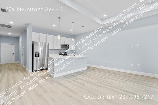Building Photo - 704 Broadway Ave