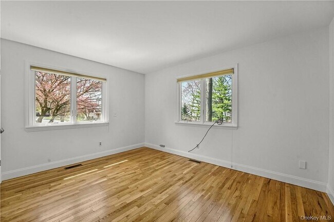 Building Photo - 6 Scarborough Cir