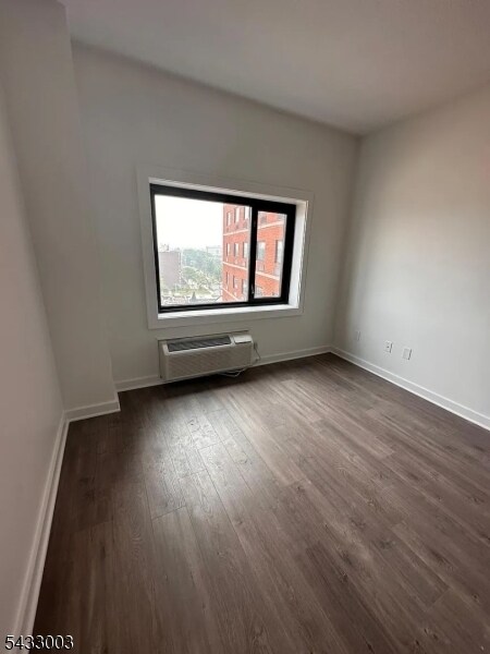 Building Photo - 1 Carriage City Plz