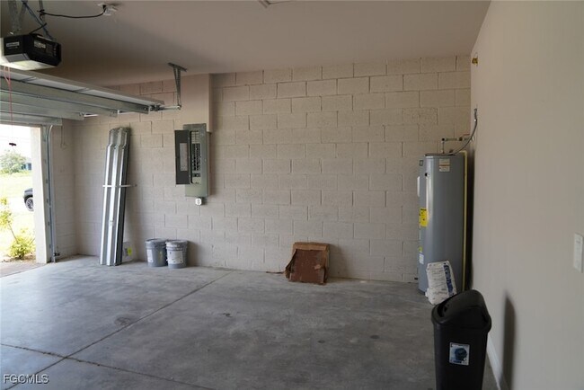 Building Photo - 1416 NW 11th St