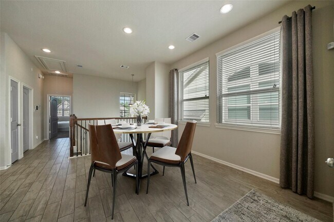 Building Photo - 25314 Fallen Acorn Ct