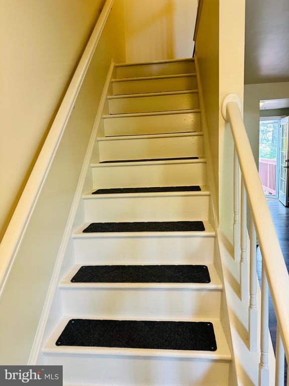 Building Photo - 22 Alden Ct