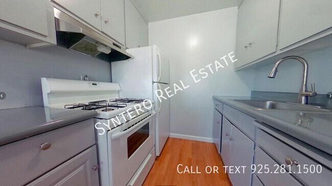 Building Photo - 4819 Clayton Rd