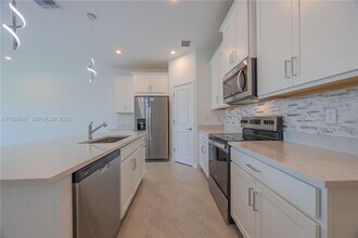 Building Photo - 7040 Channing Ave