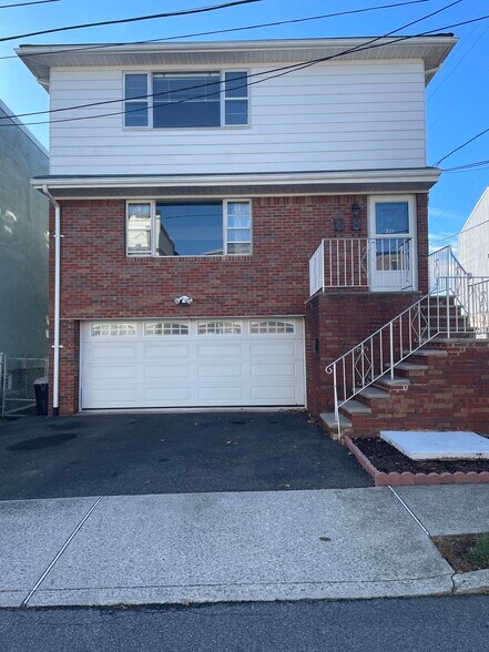 Building Photo - 234 Wheeler St