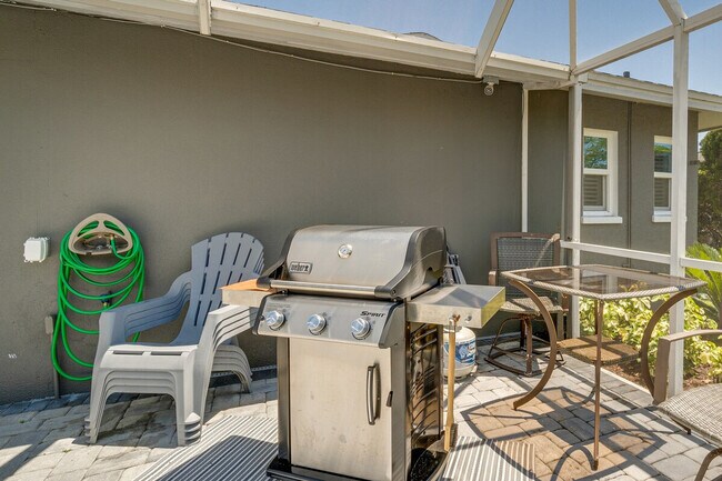 Building Photo - 6908 Antigua Pl