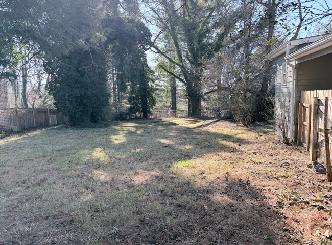 Building Photo - 25 Walton St