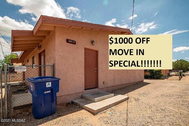 Primary Photo - $1000 OFF Move in special!