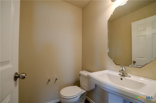 Building Photo - 6604 Katy Creek Ln