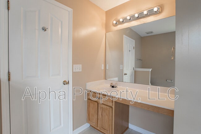 Building Photo - 631 Timber Walk Dr