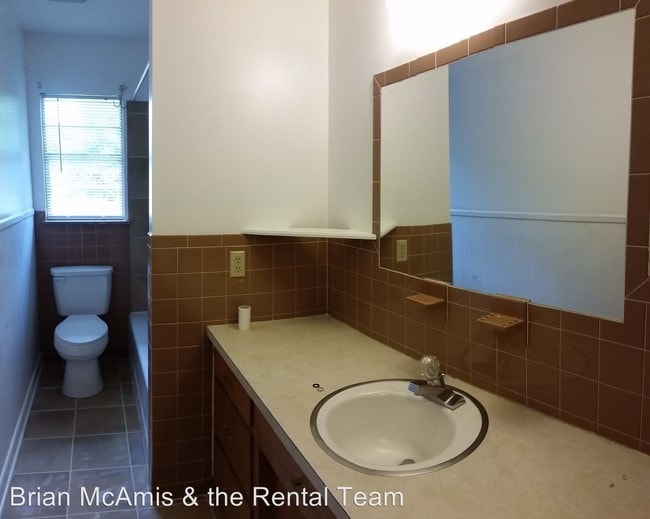 Building Photo - 1202 Sun Valley Dr