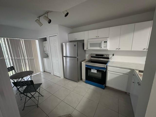 Primary Photo - 1270 SE 28th Ct