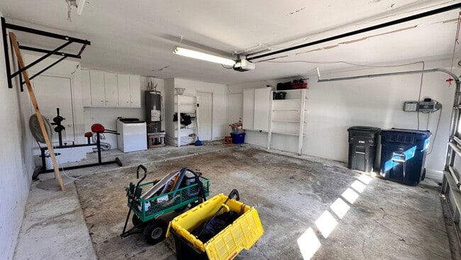 Building Photo - Take a look at this 4 bedroom 2 bath home