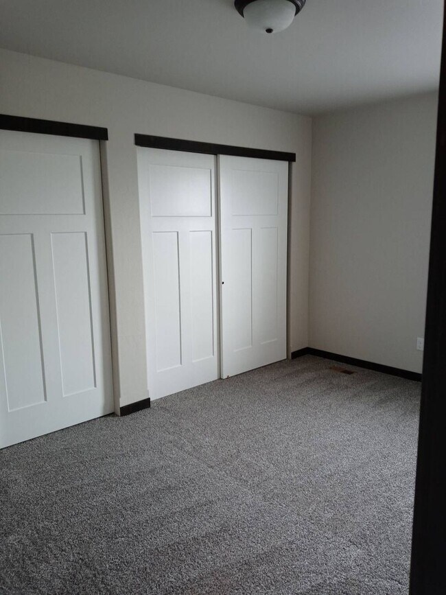 Building Photo - Beautiful Brand New Post Falls Home on the Prairie