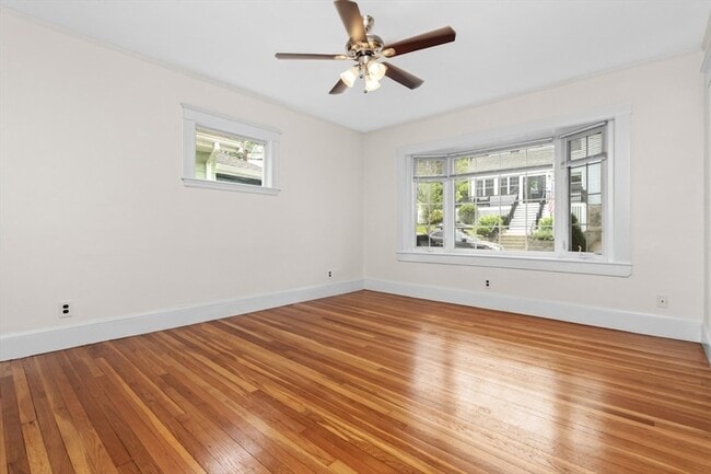 Building Photo - 44 Hillsdale St