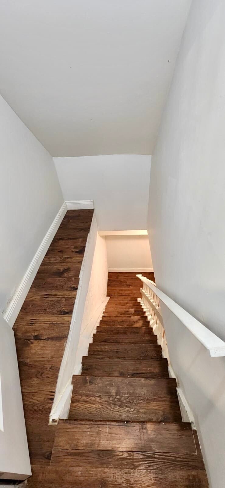 Building Photo - 39 E Clifton Ave