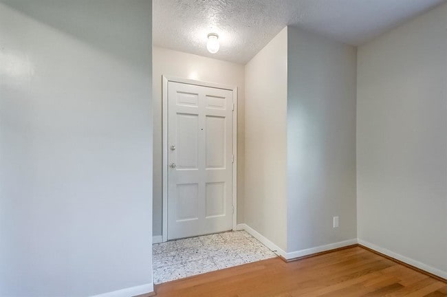 Building Photo - 15206 TX-36