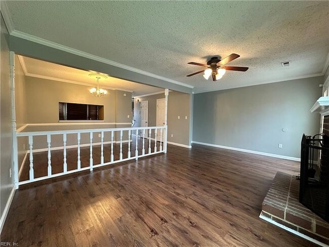 Building Photo - 1347 Battleford Dr
