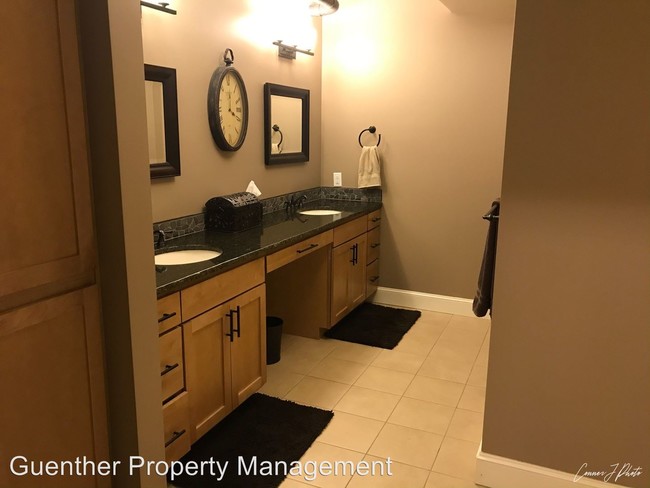 Building Photo - 4 br, 3 bath House - 809 W Main Ave  # 206