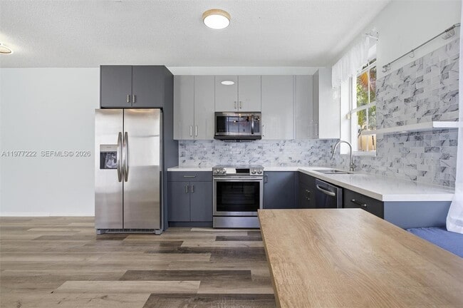 Building Photo - 1755 Seagrape Way