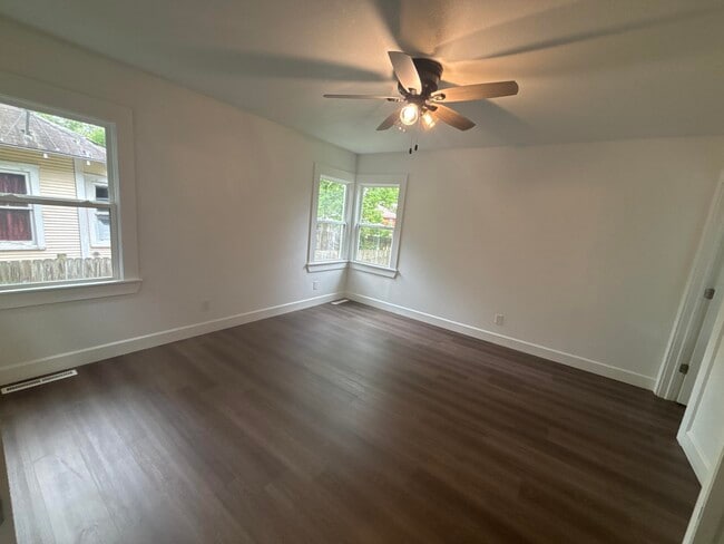 Building Photo - 109 E St NW