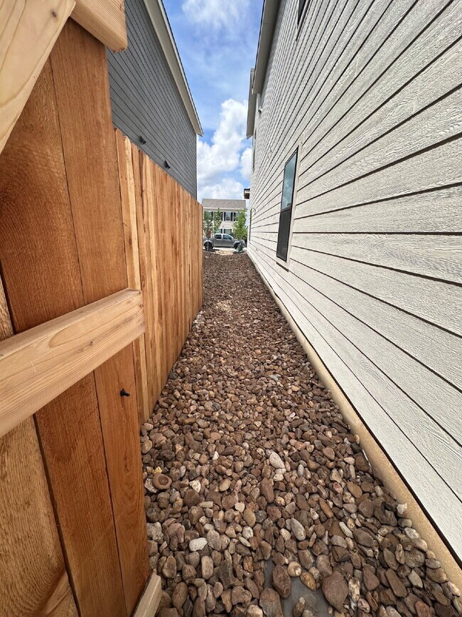 Building Photo - 7146 Magnolia Pass