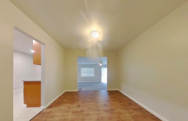 Building Photo - 2747 El Rey St