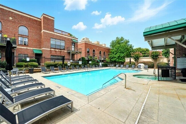 Building Photo - 791 Wylie St SE