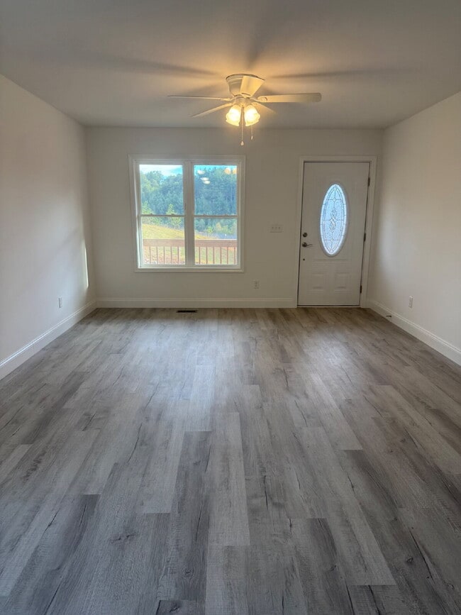 Building Photo - 203 Quinn Hill Ln