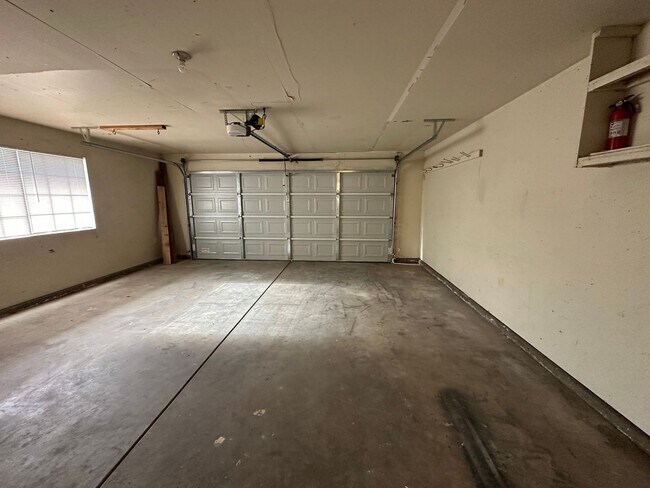 Building Photo - 3494 Magnums Way