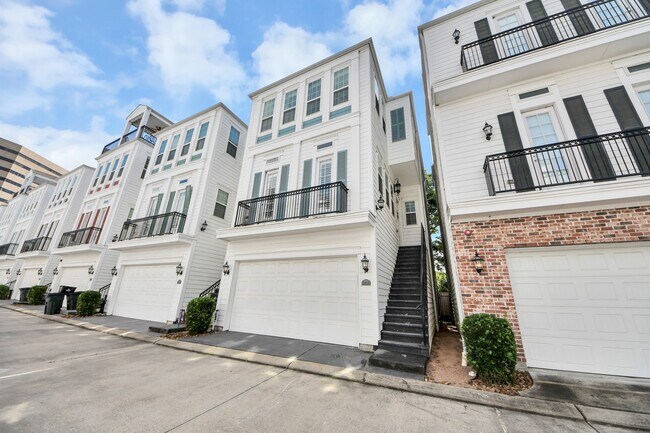 Building Photo - 2606 Madeline Grove Dr