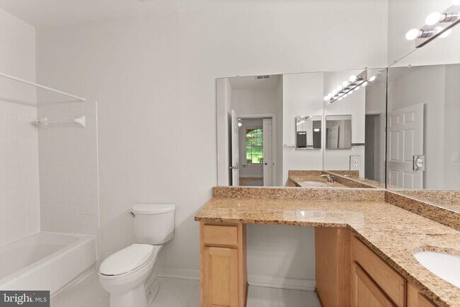 Building Photo - 20453 Chesapeake Square