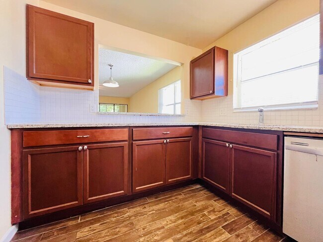 Building Photo - 5985 Forest Hill Blvd