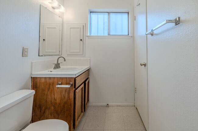 Building Photo - 10724 Onyxstone St