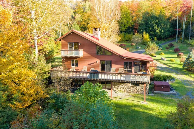 Building Photo - 525 Townsand Hollow Rd