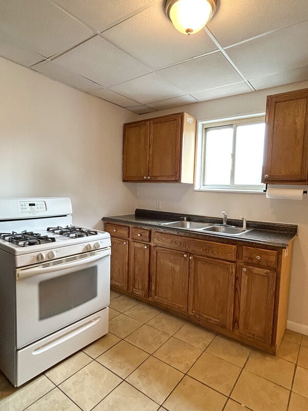 Building Photo - 1404 Wareman Ave