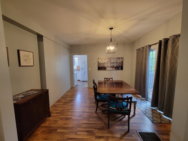 Building Photo - Charming 3-Bedroom Home in Duluth! Availab...