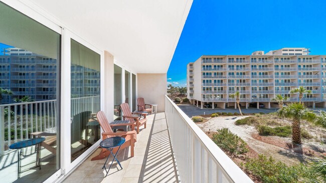 Building Photo - 7205 Thomas Dr