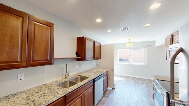 Building Photo - 3206 Thunder Rd